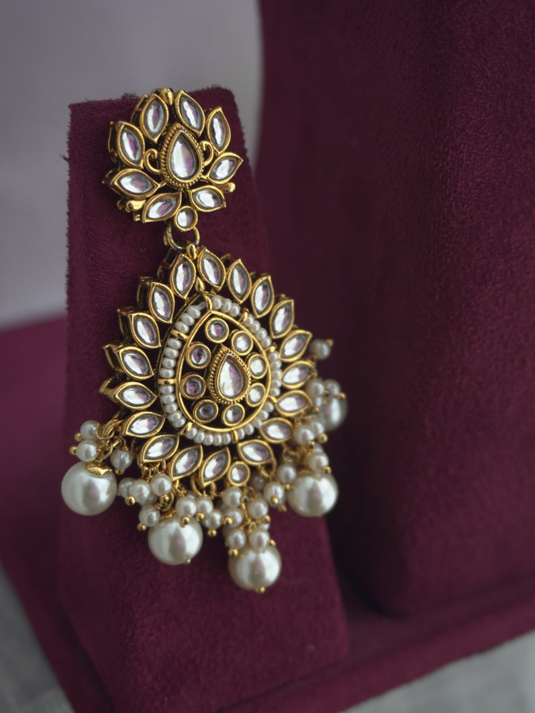 Rani White Statement Necklace (Set of 3 - Necklace, Earrings, Maang Tikka)