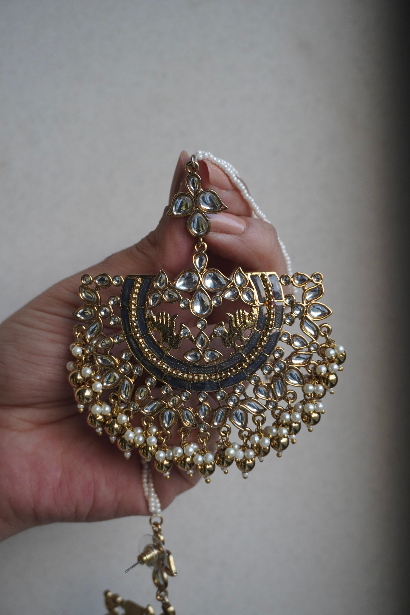 Aaina Chandbaali with Ear Chain