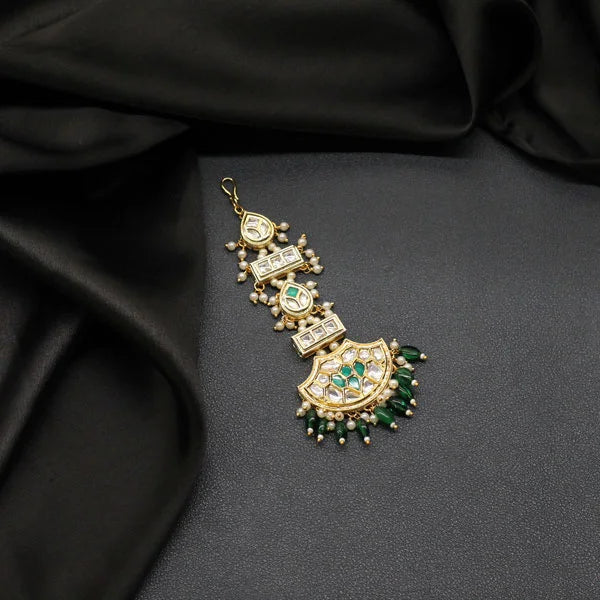 Kundan Maang Tikka (Colour Options Available)