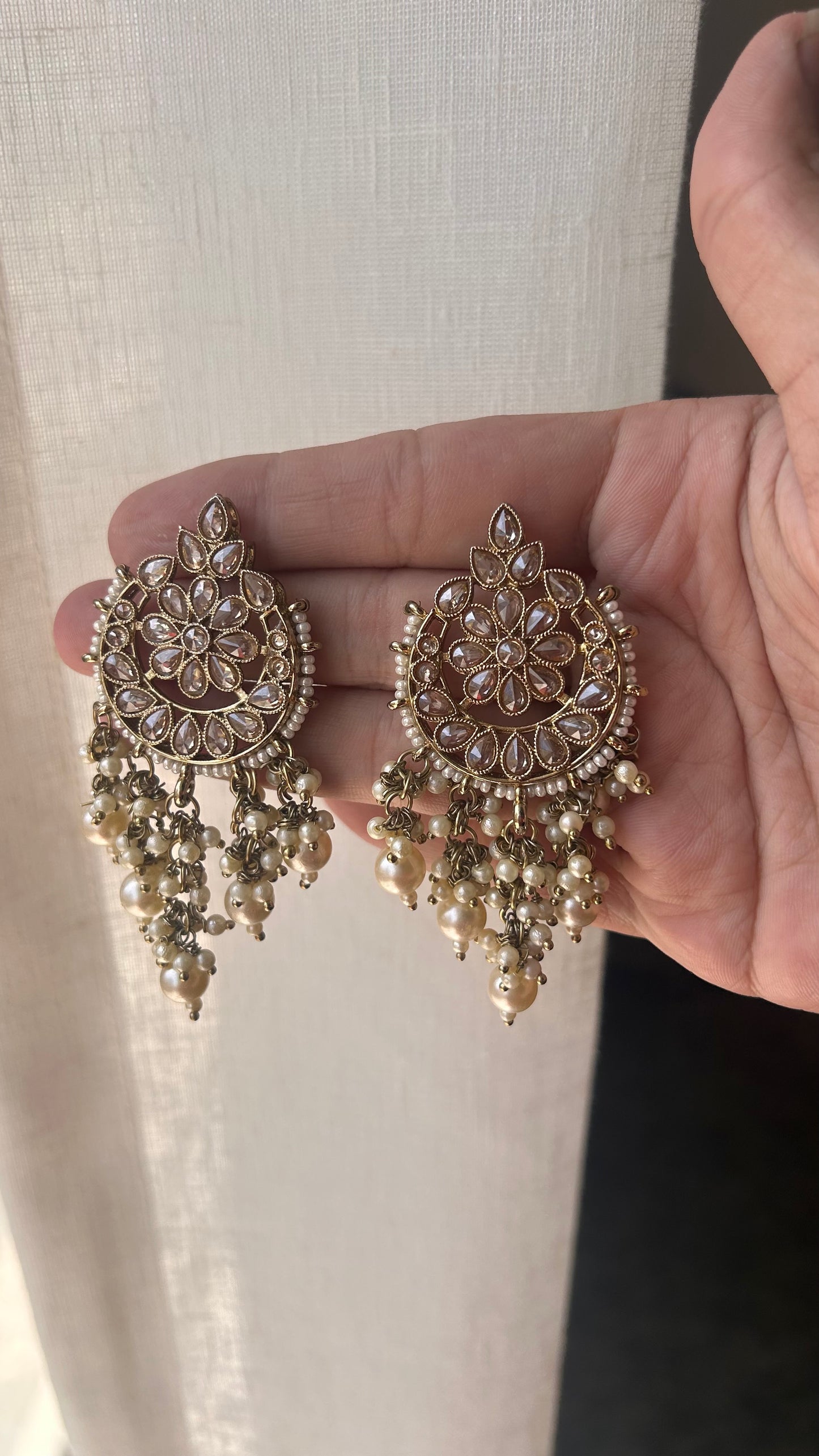 Pakistani Gold Earrings & Maang Tikka Set