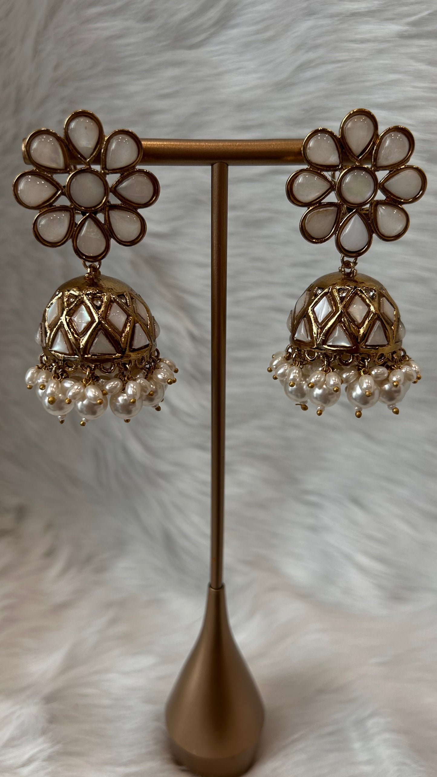 Aanya Mother of Pearl Jhumkas