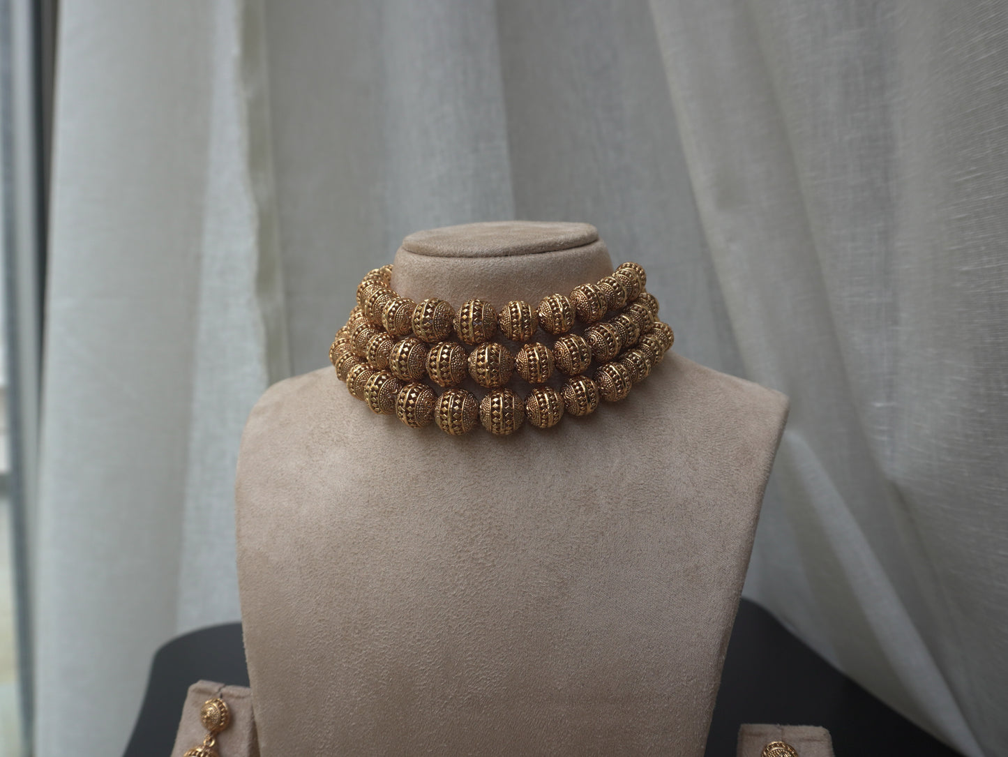 Temple Gold Choker Necklace (Necklace & Earrings)