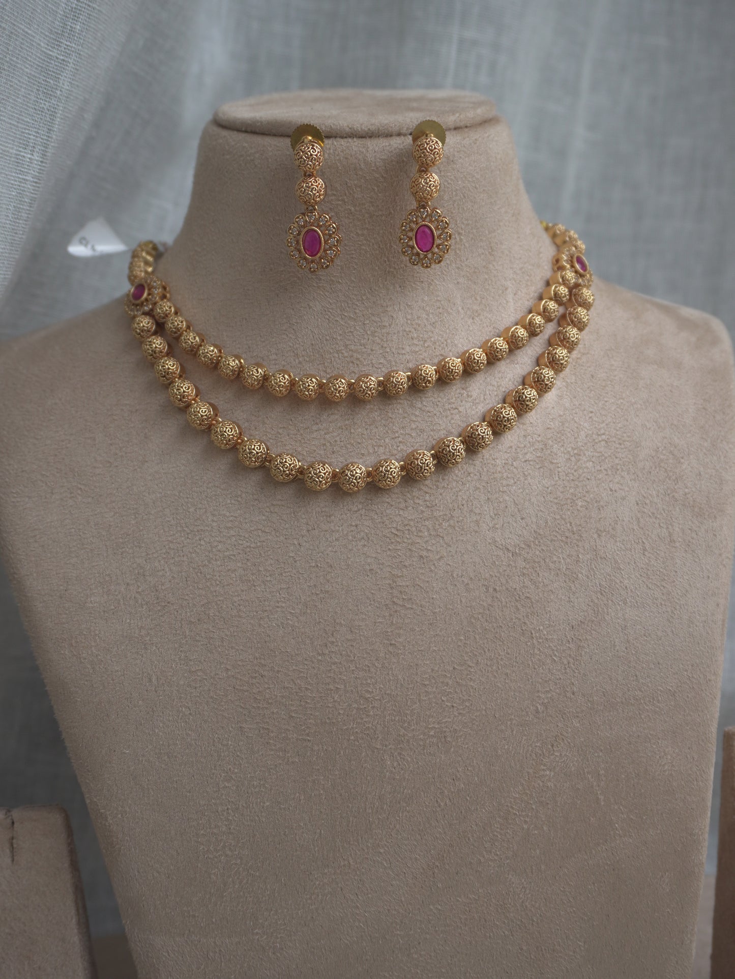 Gold Ruby Necklace Set