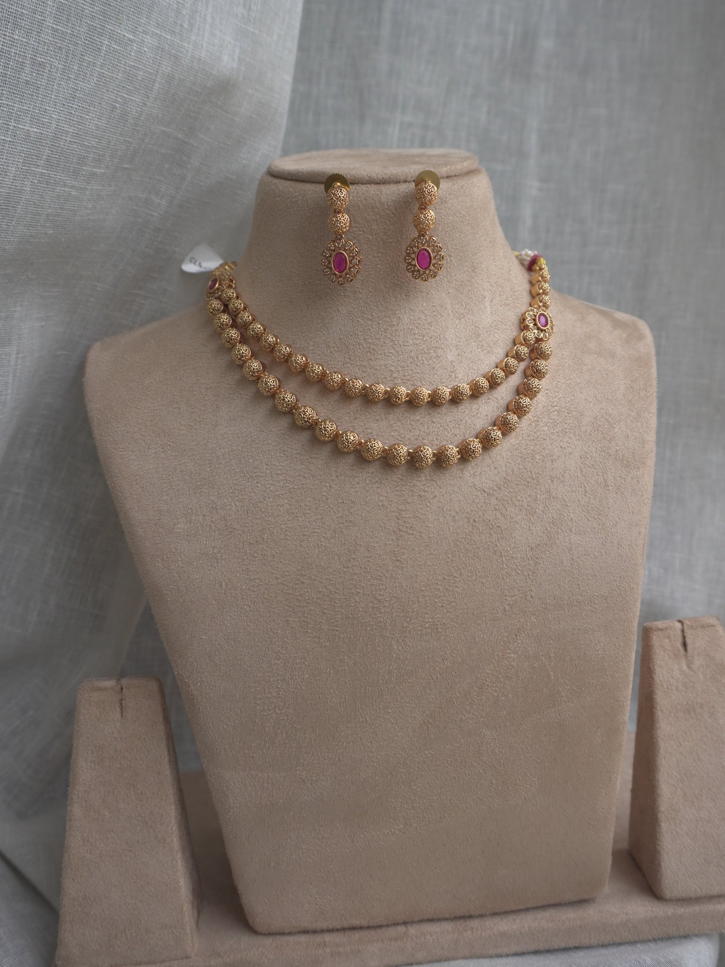 Gold Ruby Necklace Set