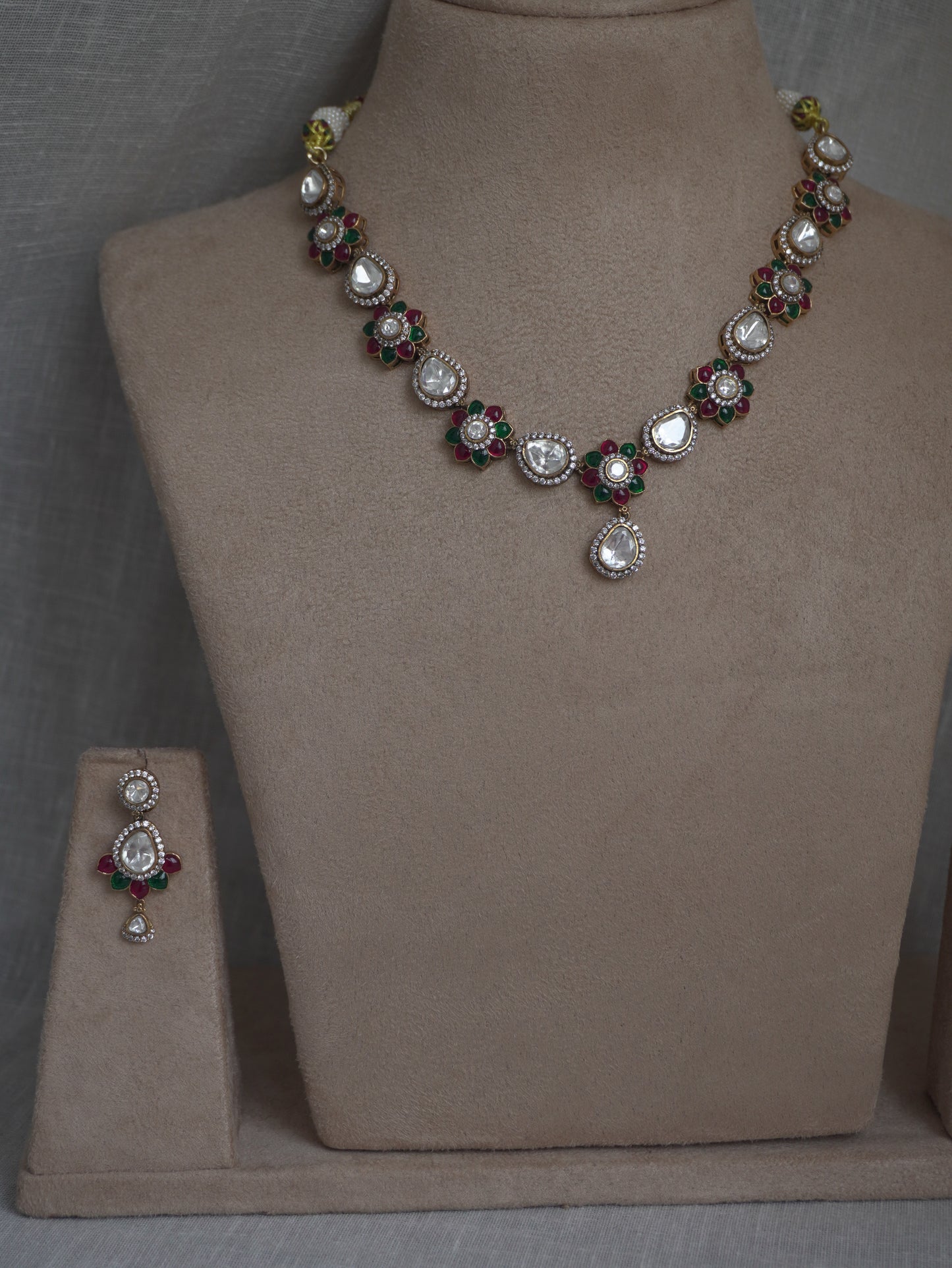 Aarika Polki Floral Necklace Set (Necklace & Earrings)