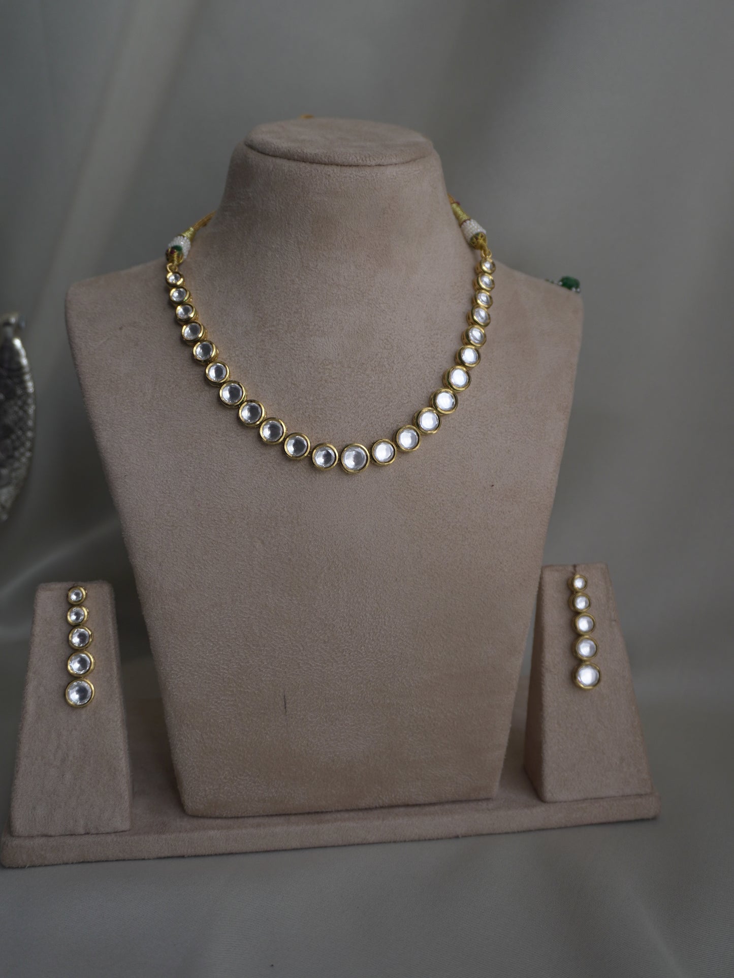 Naira Kundan Necklace Set (Necklace & Earrings)