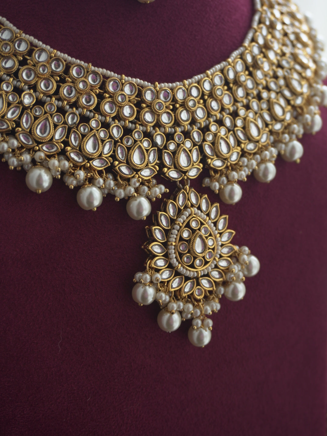 Rani White Statement Necklace (Set of 3 - Necklace, Earrings, Maang Tikka)