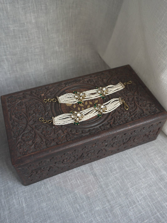 Meera Polki Pearl Kaan Chain