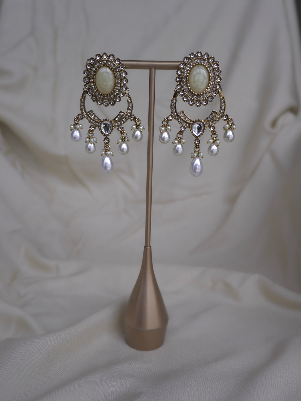 Ivory Myra Kundan Earrings