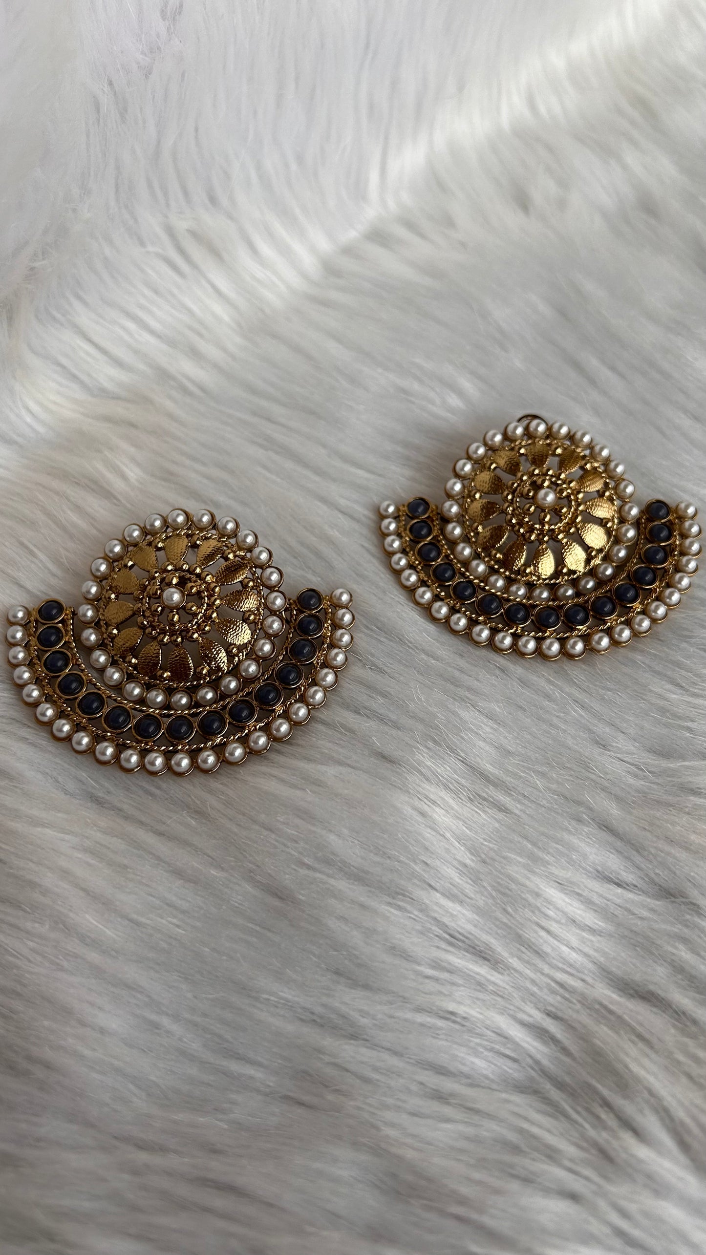 Grey Half Chandbaali Earrings