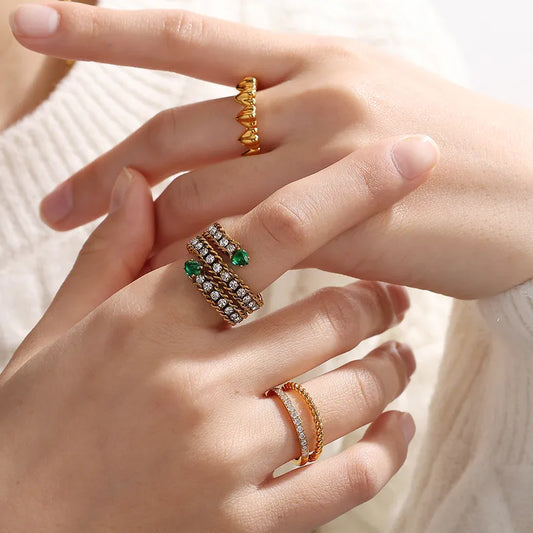 Tara Emerald Chain Ring