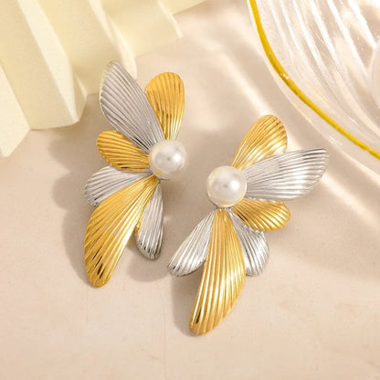 Deux Petal Stud Earrings
