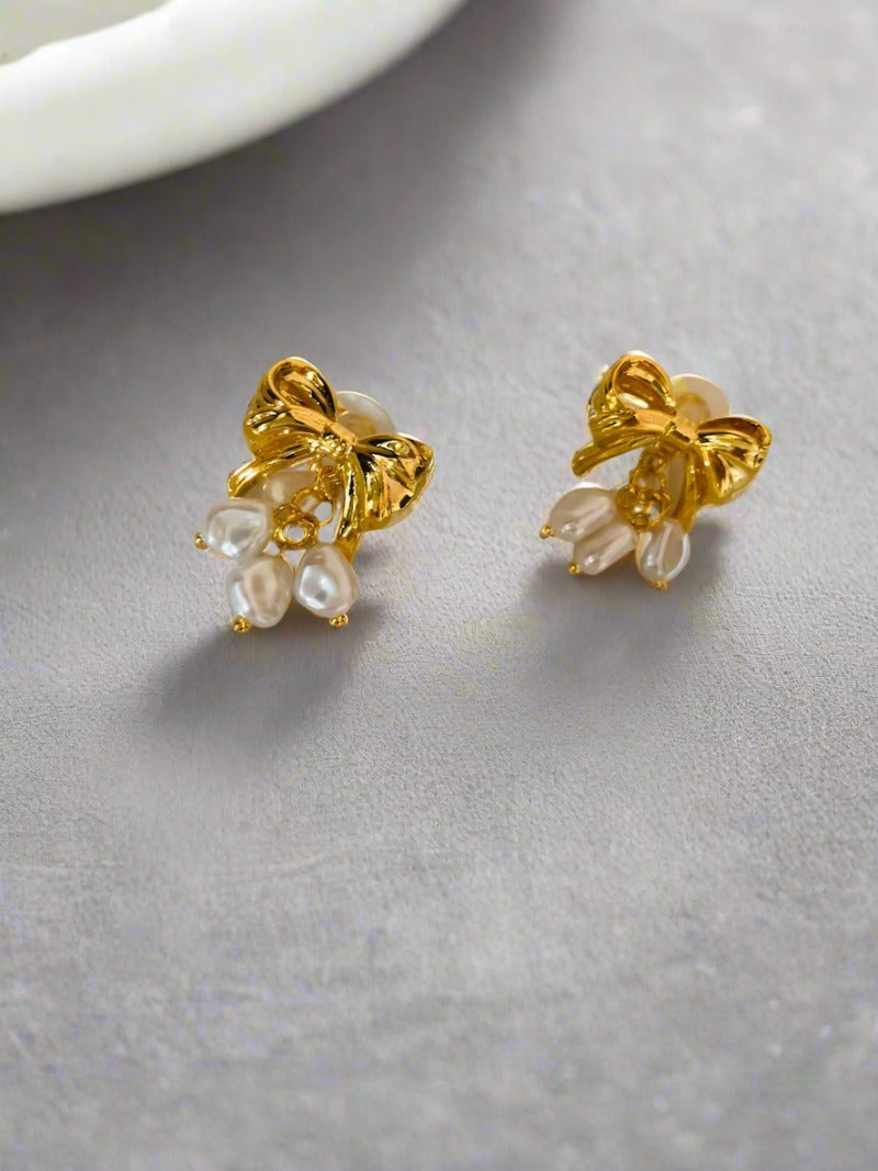 Bow Pearl Drops