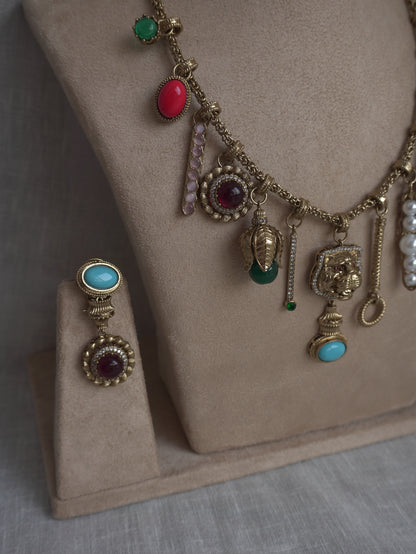 Charm Heritage Necklace Set