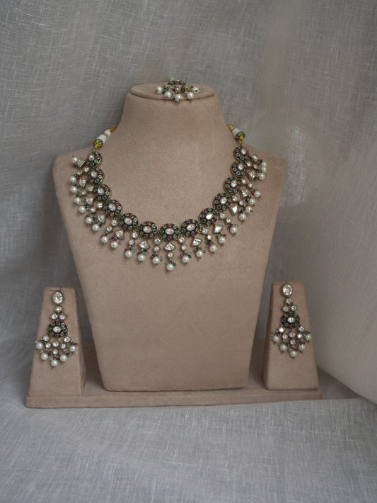 Heritage Polki Pearl Bridal Set – Necklace, Earrings & Maang Tikka