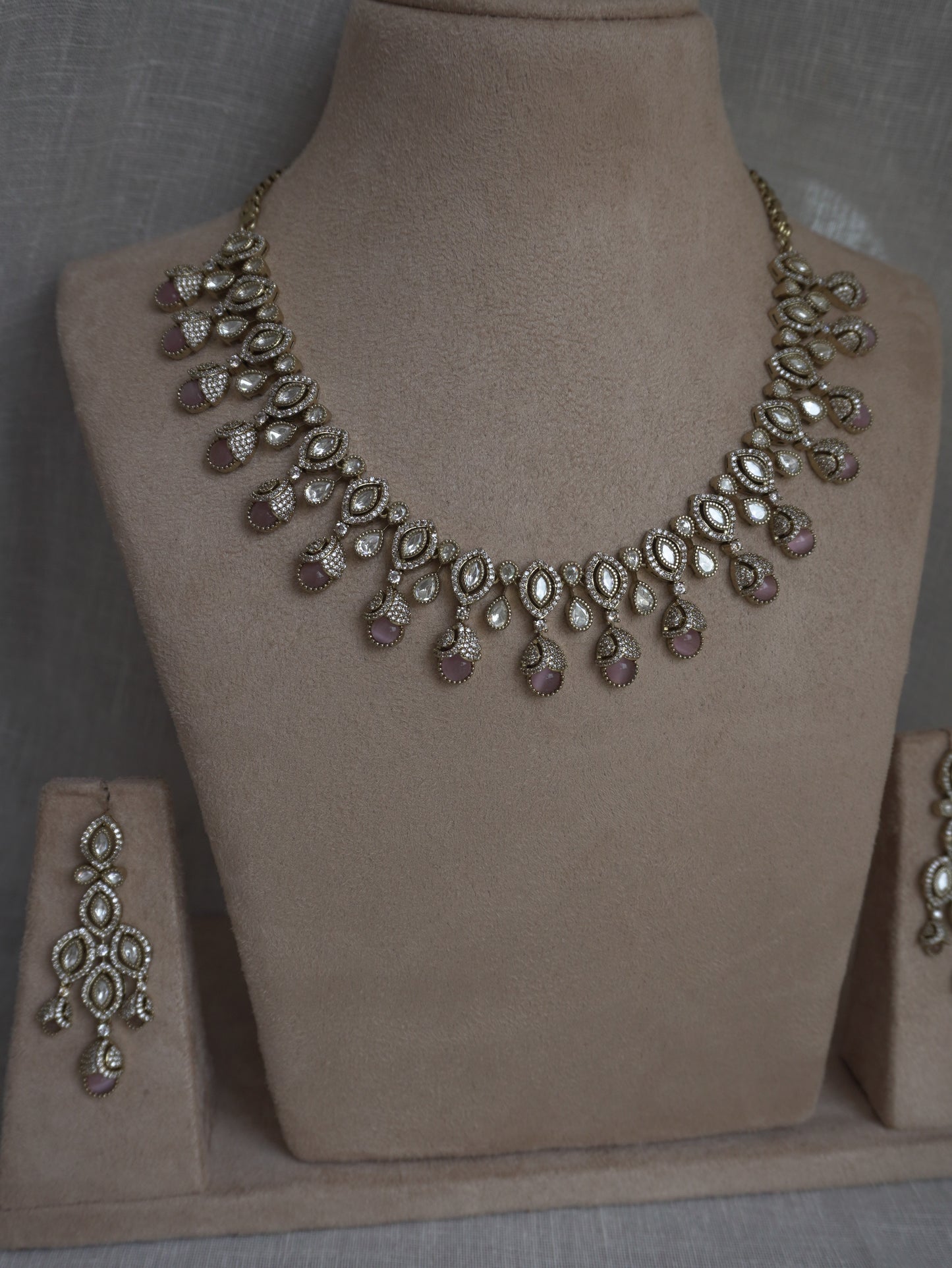 Pastel Pink Teardrop Necklace Set