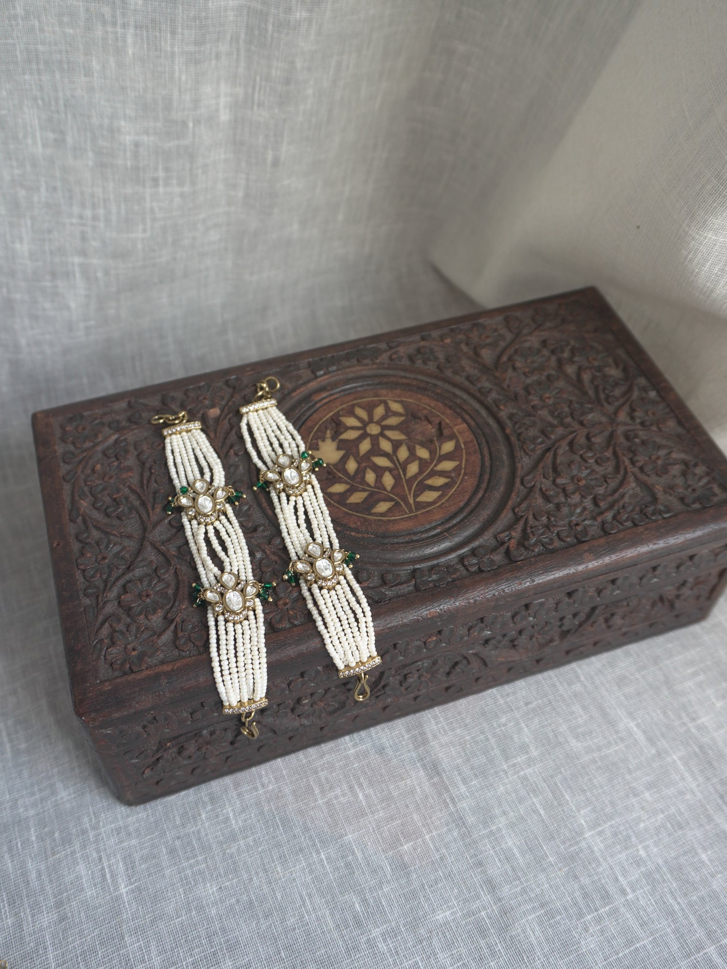 Meera Polki Pearl Kaan Chain