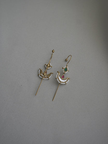 Ishitha Crescent Ear Cuff