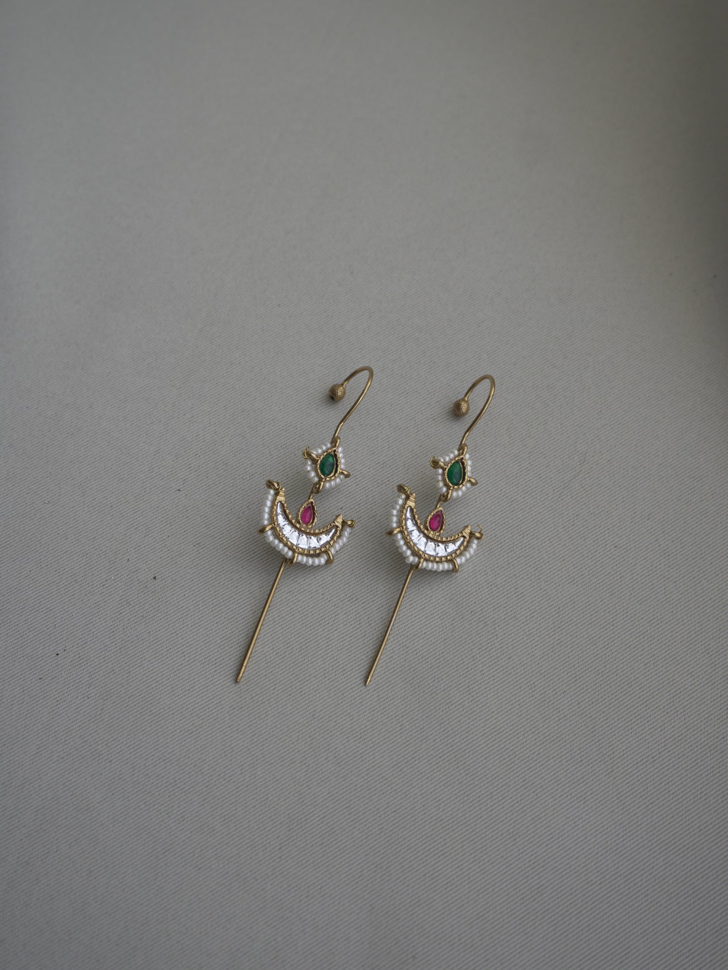 Ishitha Crescent Ear Cuff