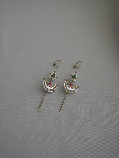 Ishitha Crescent Ear Cuff