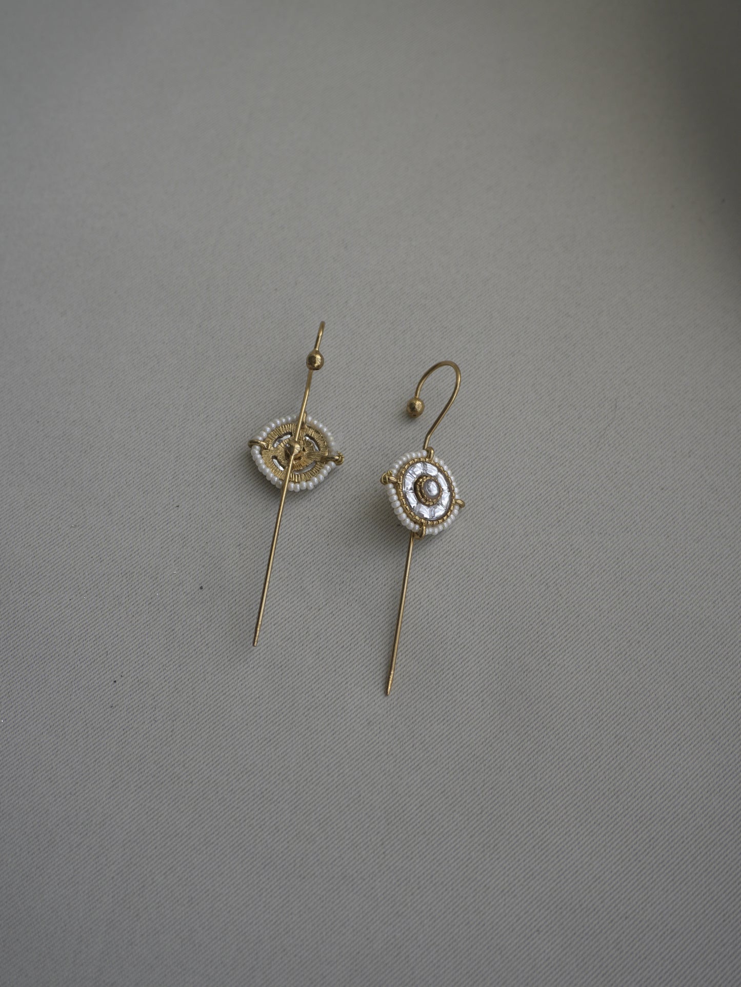 Aarini Round Kundan Ear Cuff