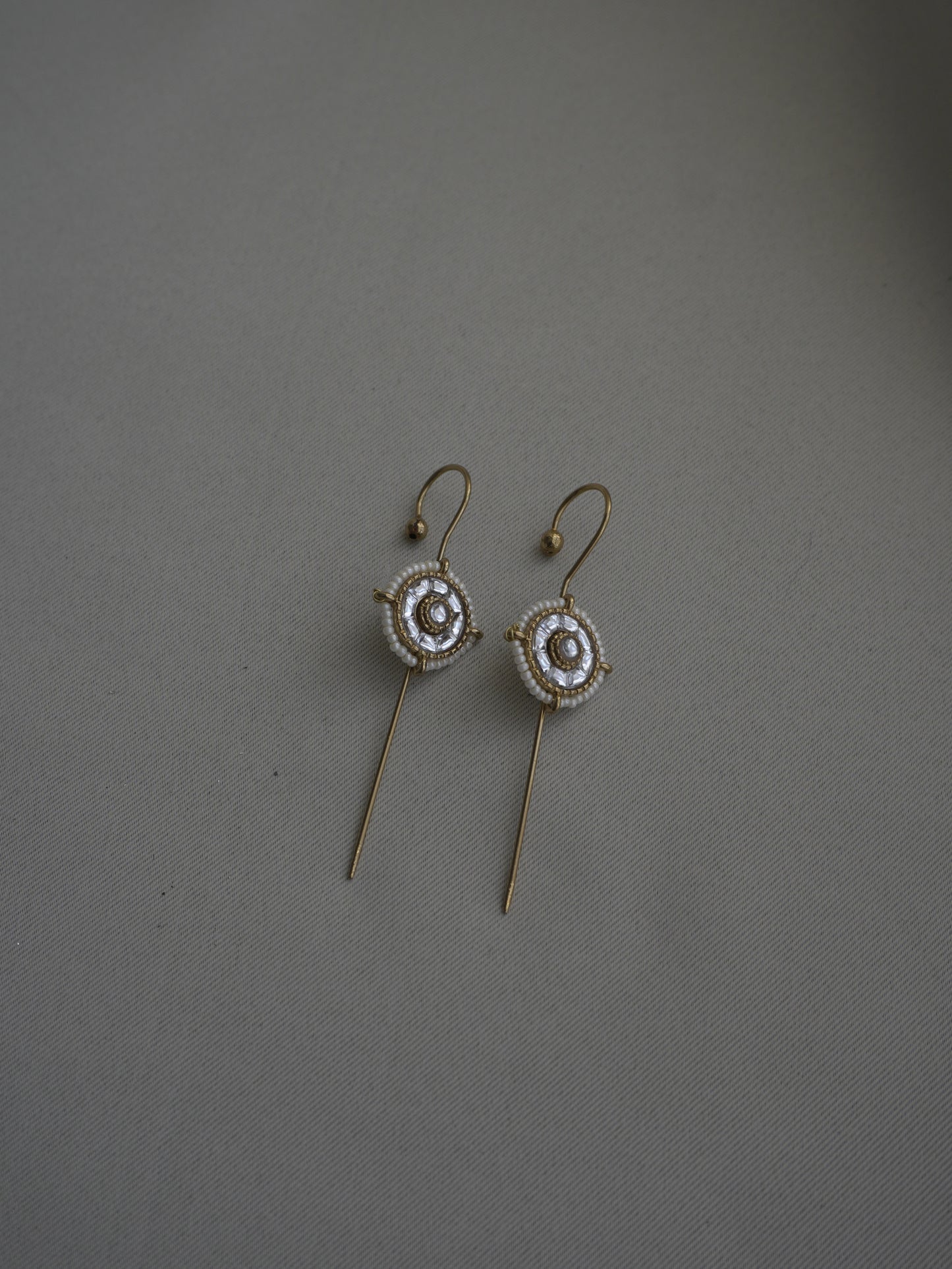 Aarini Round Kundan Ear Cuff