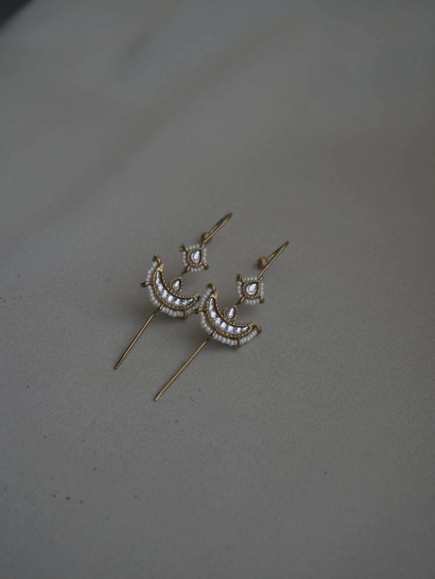 Ishitha Crescent Ear Cuff