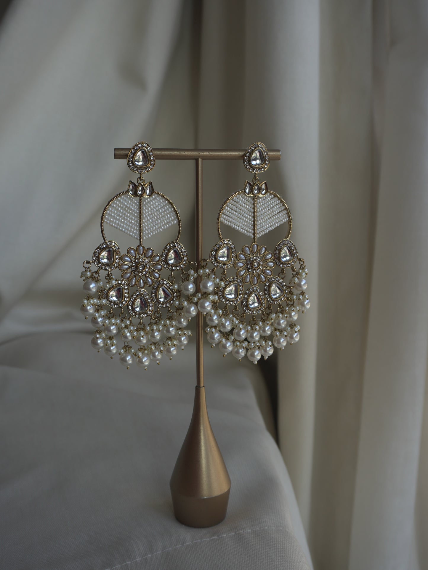 Ruhi White Pearl Earrings