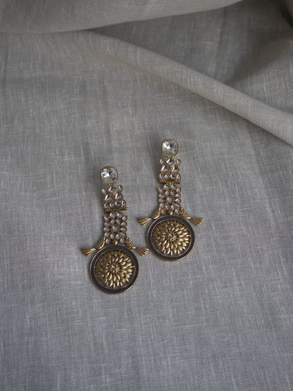 Vanya Gold Kundan Earrings