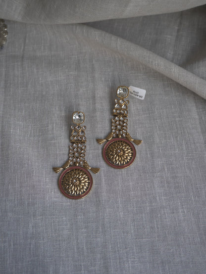 Vanya Gold Kundan Earrings