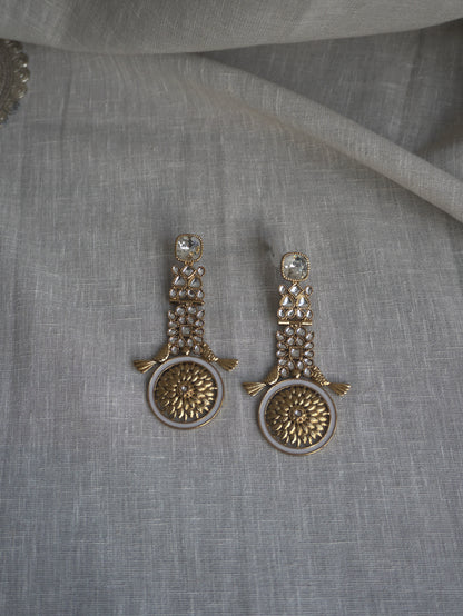Vanya Gold Kundan Earrings