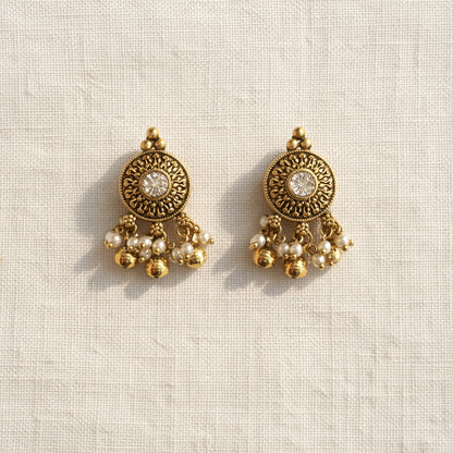White Sevanti Kundan Stud Earrings with Drops