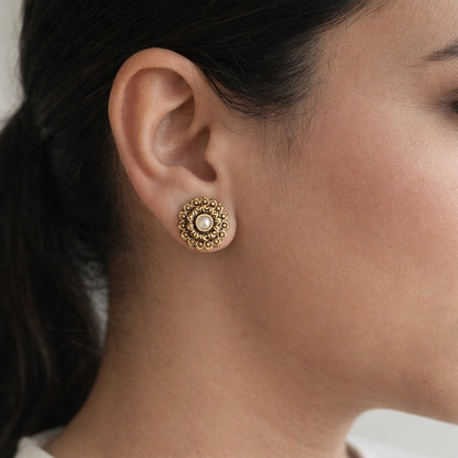 Genda Kundan Stud Earrings