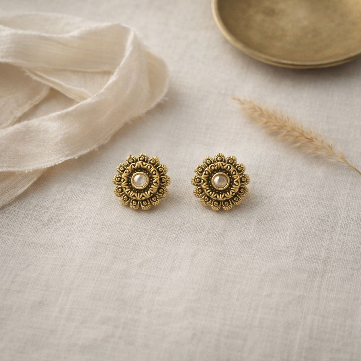 Genda Kundan Stud Earrings