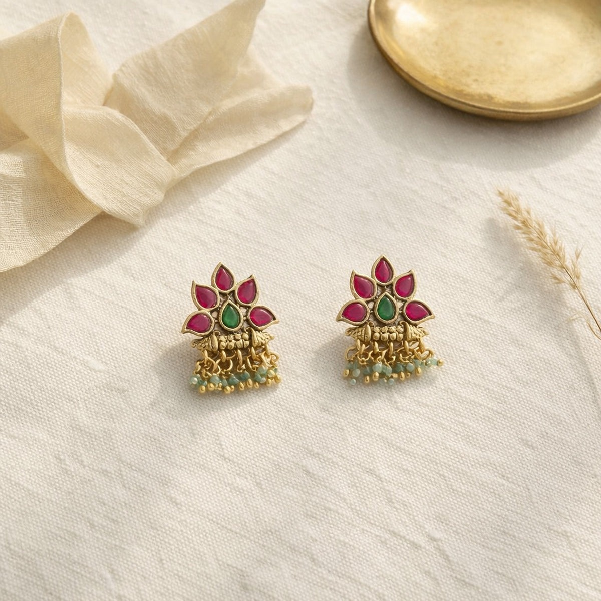 Kamal Kundan Stud Earrings
