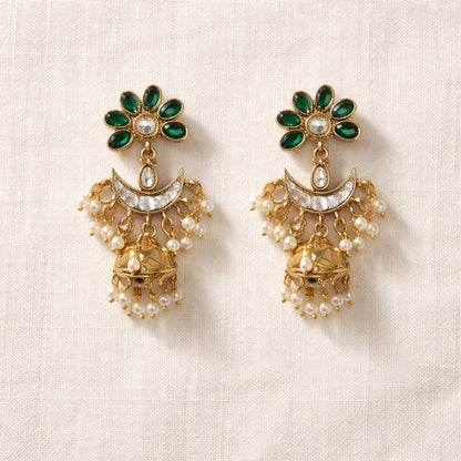 Emerald Saheli Kundan Jhumka Earrings