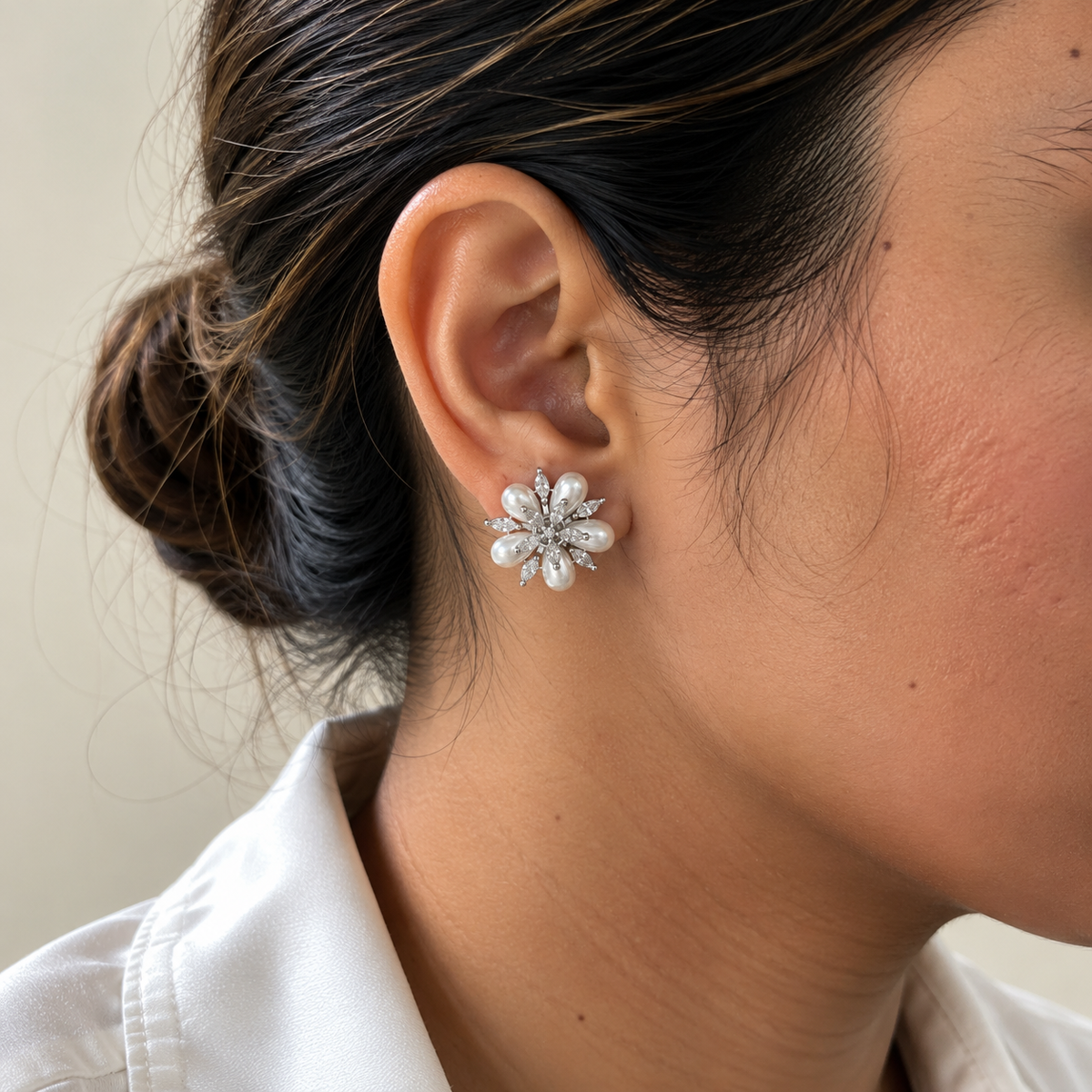 Lily American Diamond Pearl Flower Studs