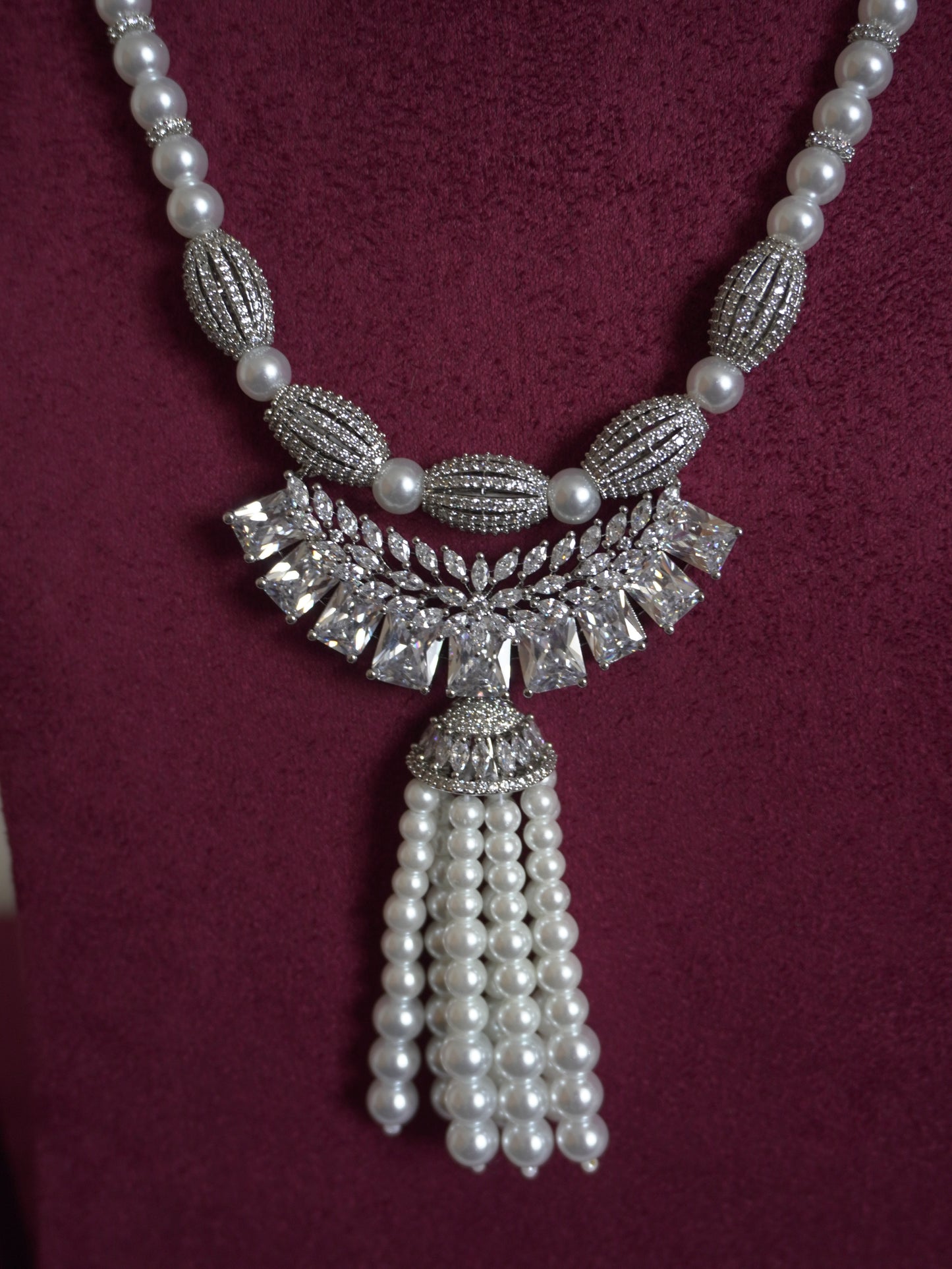 Vivienne Pearl Tassel Necklace Set (Necklace & Earrings)