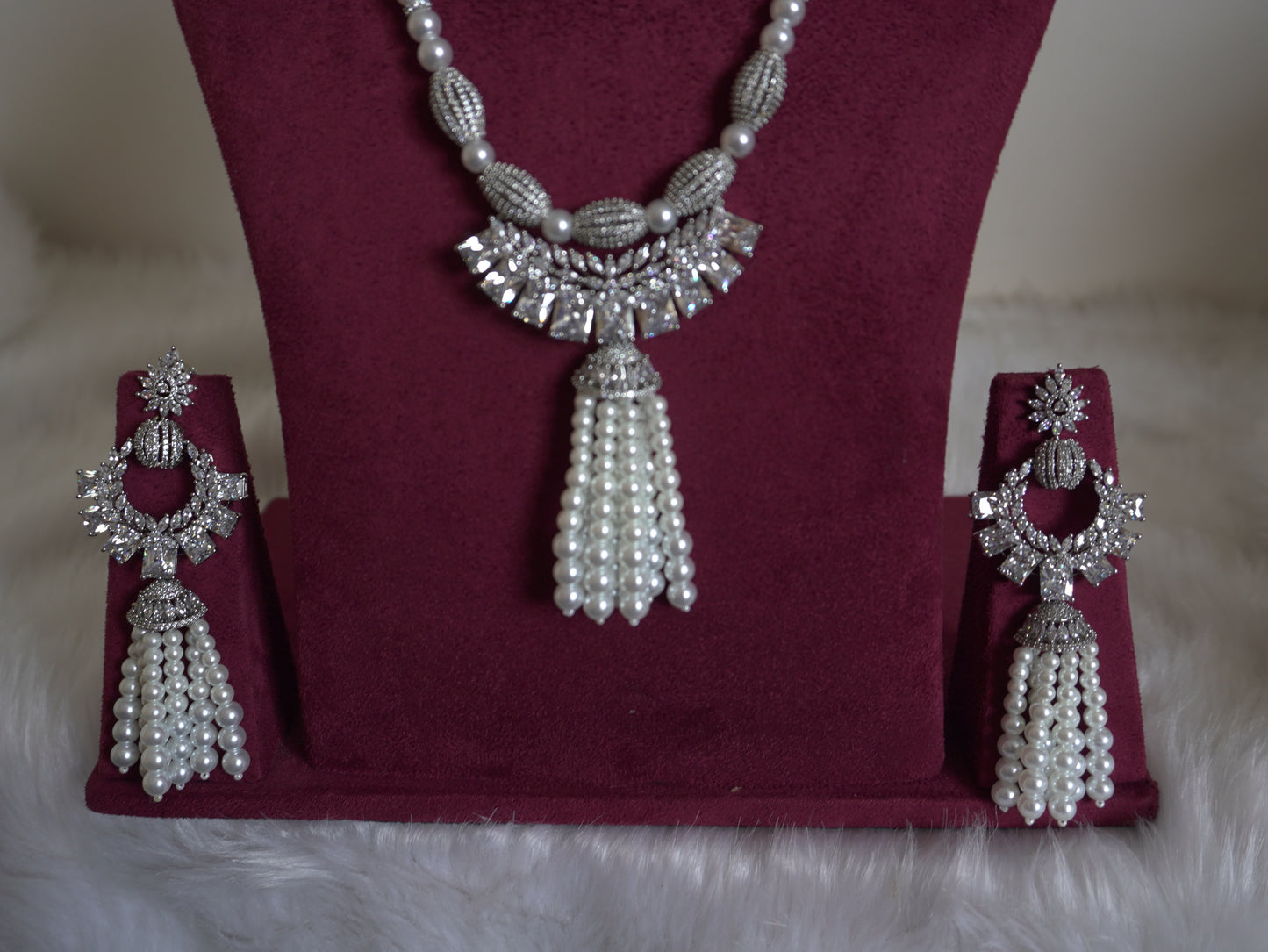 Vivienne Pearl Tassel Necklace Set (Necklace & Earrings)