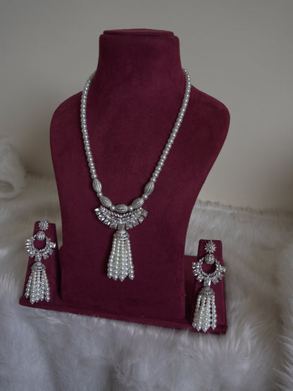Vivienne Pearl Tassel Necklace Set (Necklace & Earrings)