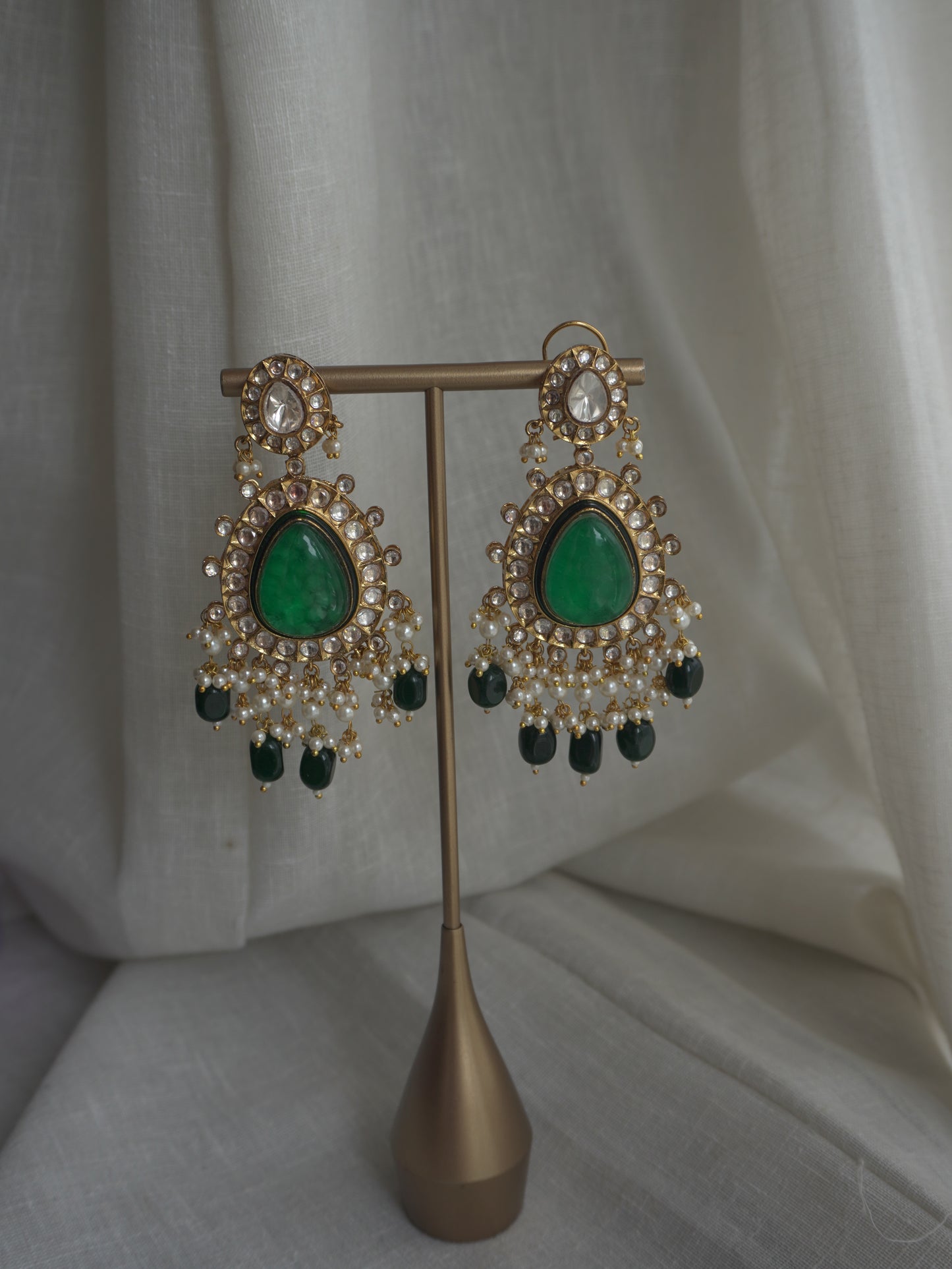 Emerald Kundan Keri Necklace Set (Maang Tikka, Earrings & Necklace)