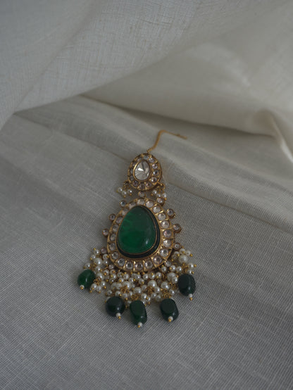Emerald Kundan Keri Necklace Set (Maang Tikka, Earrings & Necklace)