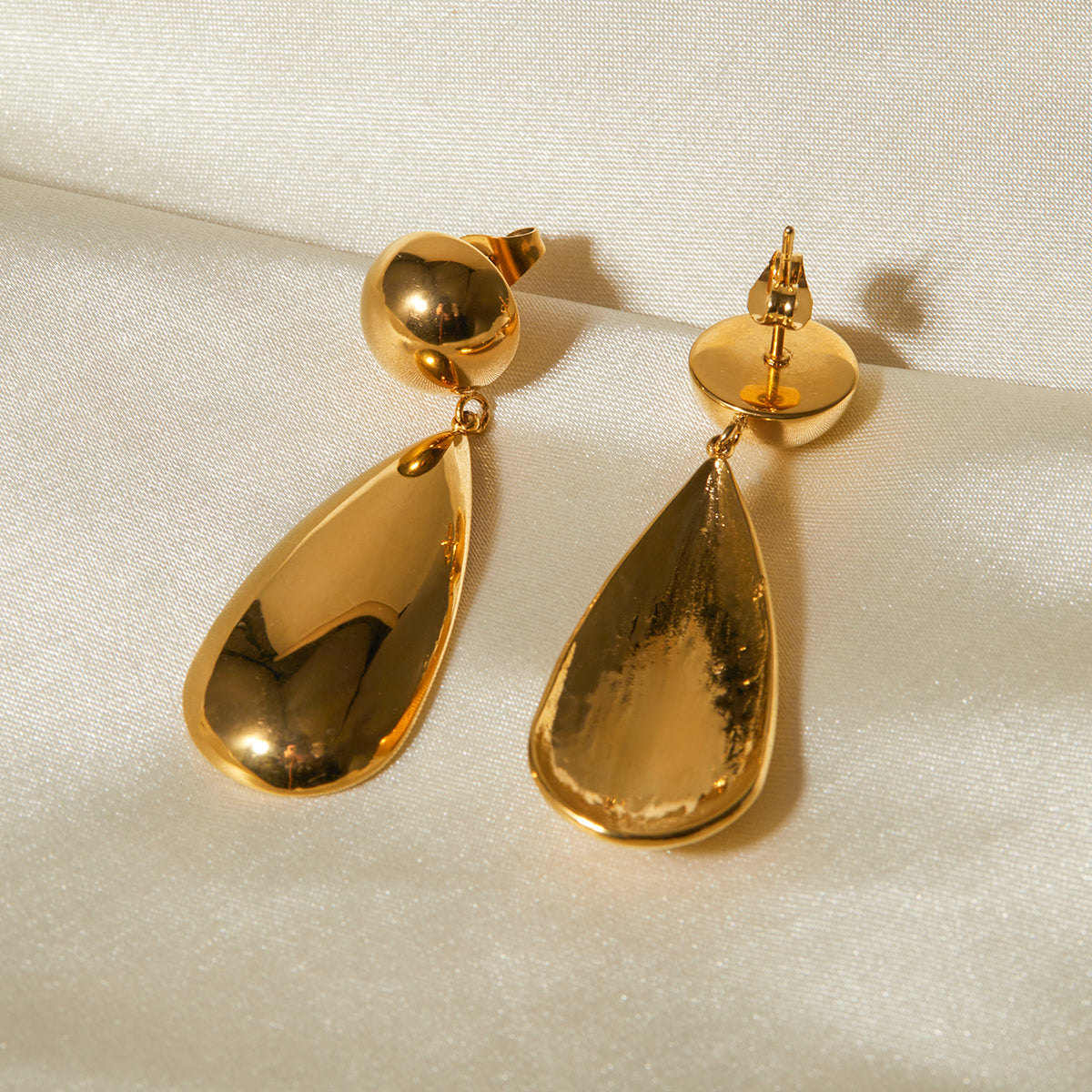 Aurelia Gold Drop Earrings