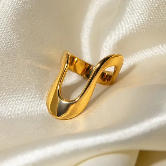 Aurra Wave Statement Ring
