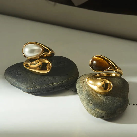 Dewdrop Pearl Sculpt Ring