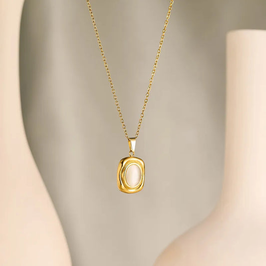 Ivory Vintage Frame Pendant