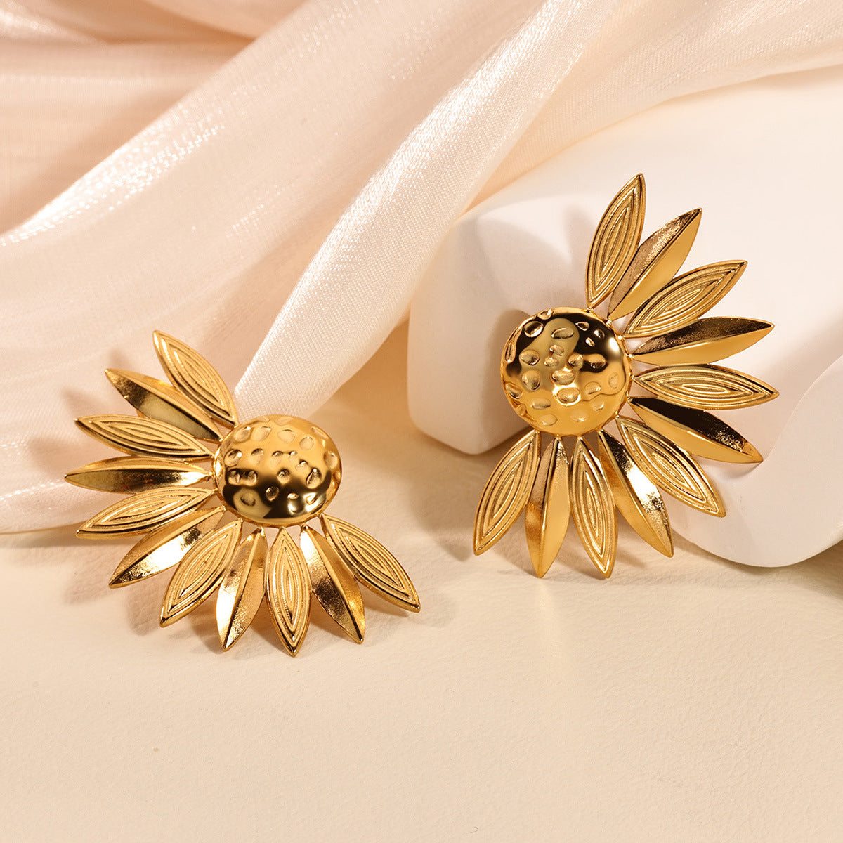 Vintage Sunburst Floral Earrings
