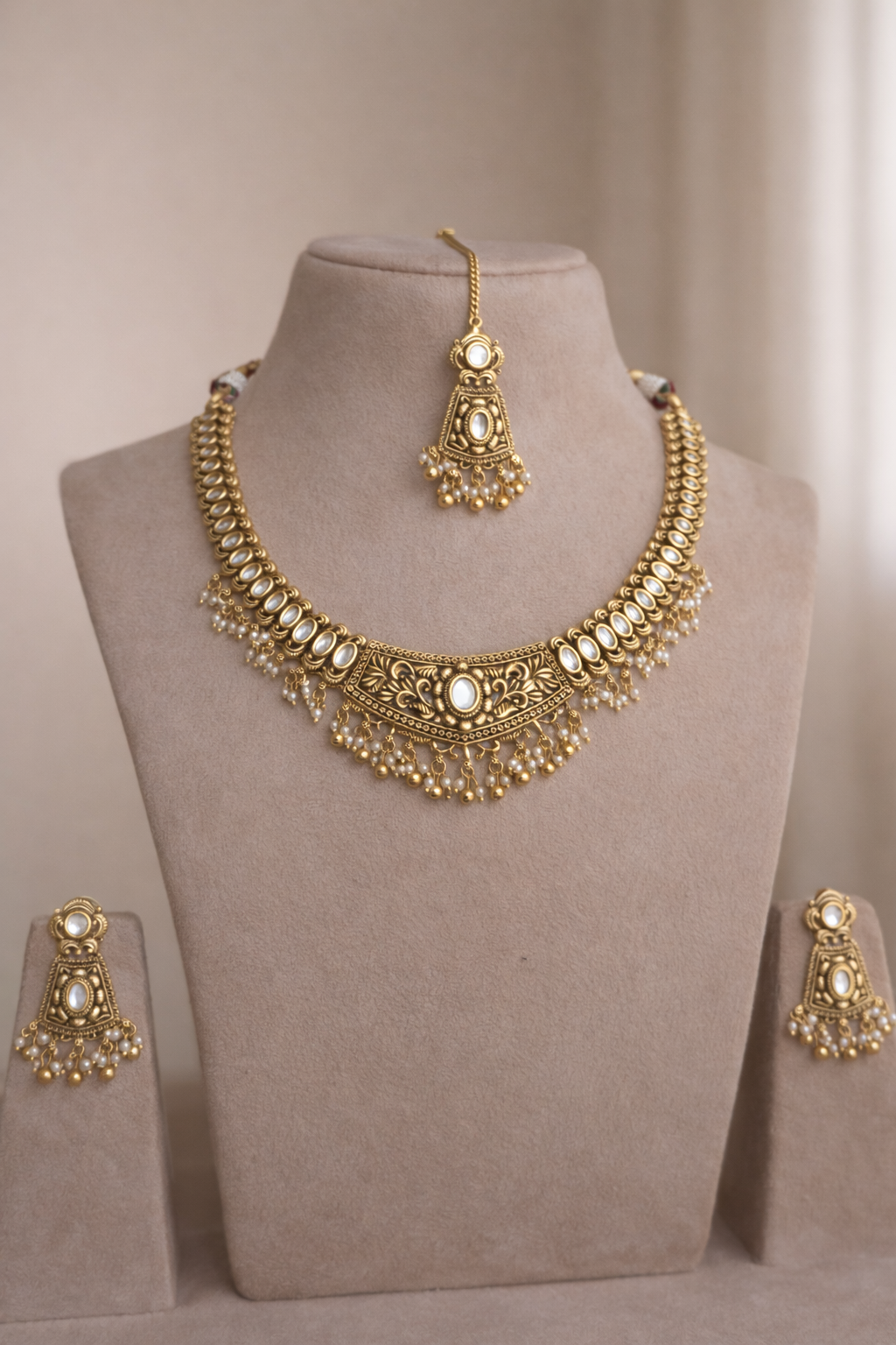 Antique Kundan Bridal Necklace Set with Maang Tikka (Necklace, Earrings & Maang Tikka)